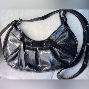 Crocodile Pattern Shoulder Bag EUC- faux leather
